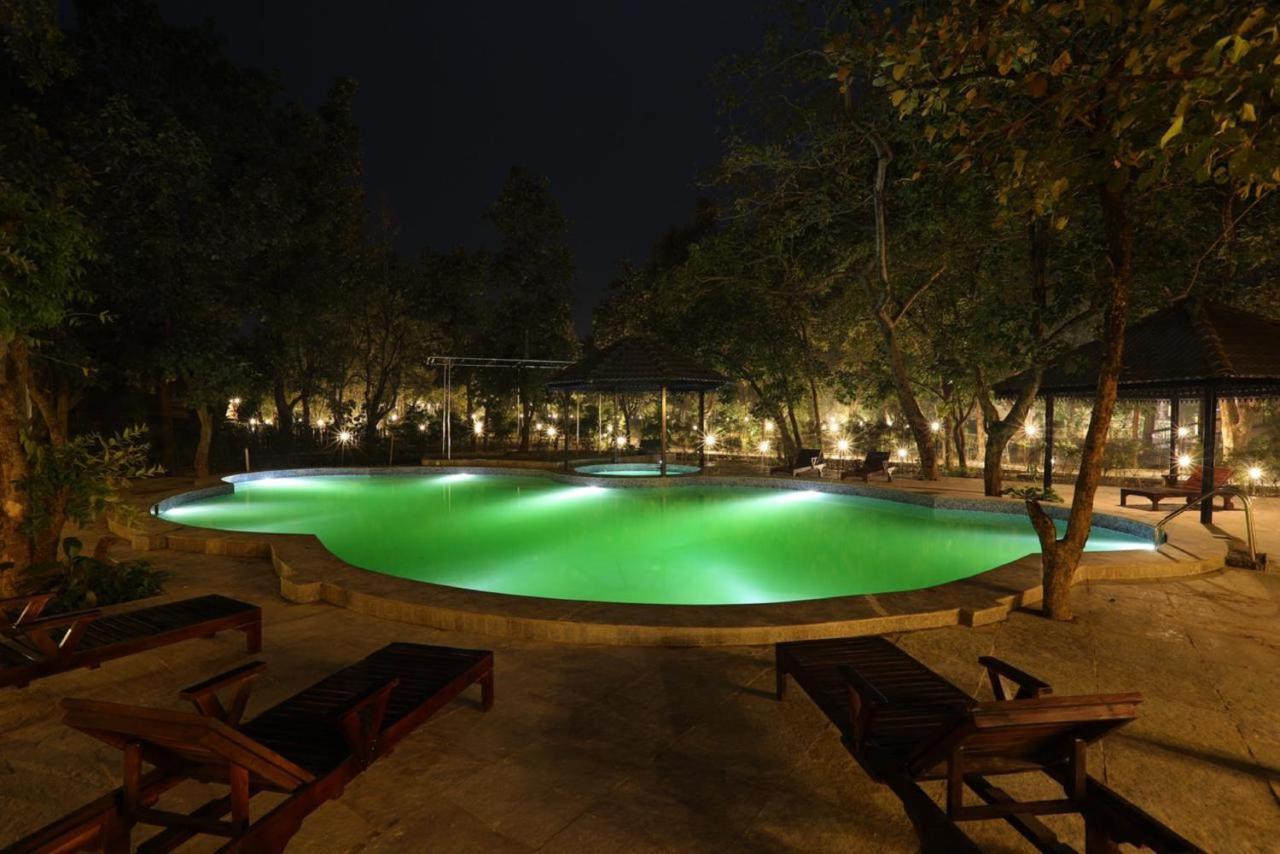 Sterling Padam Pench Hotel Khawasa Ngoại thất bức ảnh