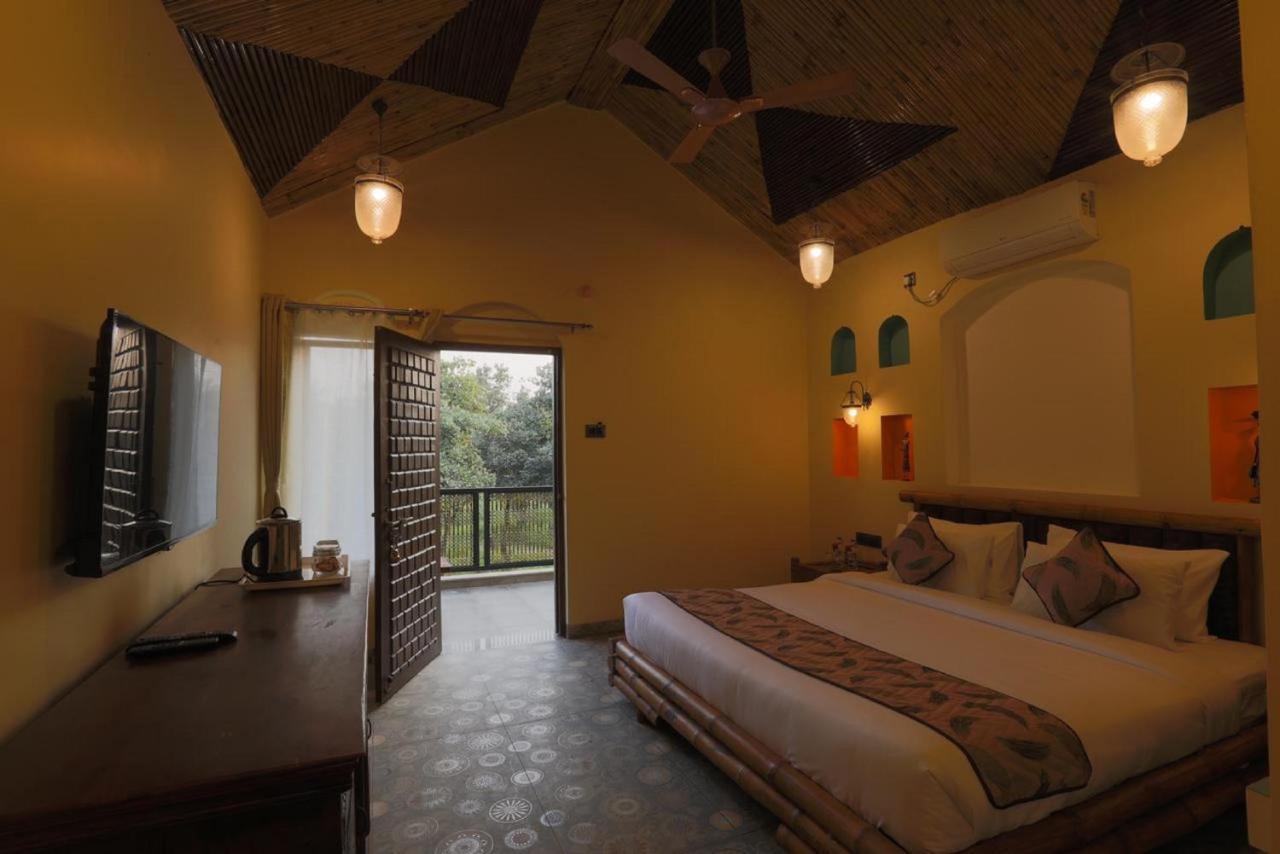 Sterling Padam Pench Hotel Khawasa Ngoại thất bức ảnh
