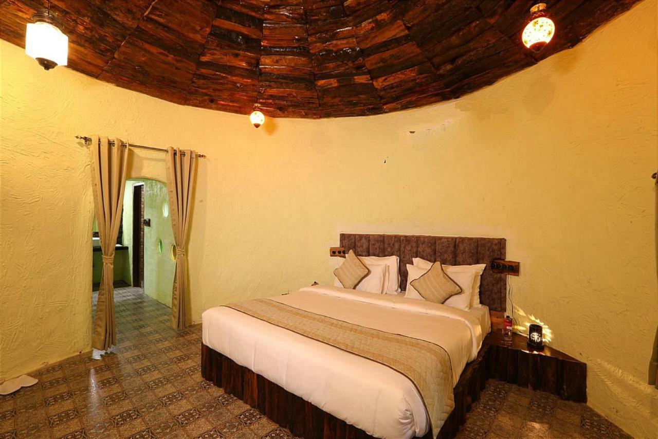 Sterling Padam Pench Hotel Khawasa Ngoại thất bức ảnh
