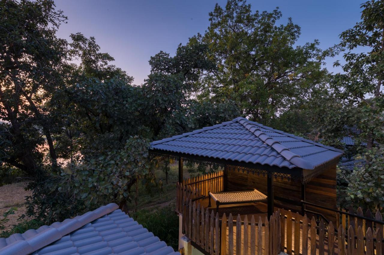 Sterling Padam Pench Hotel Khawasa Ngoại thất bức ảnh