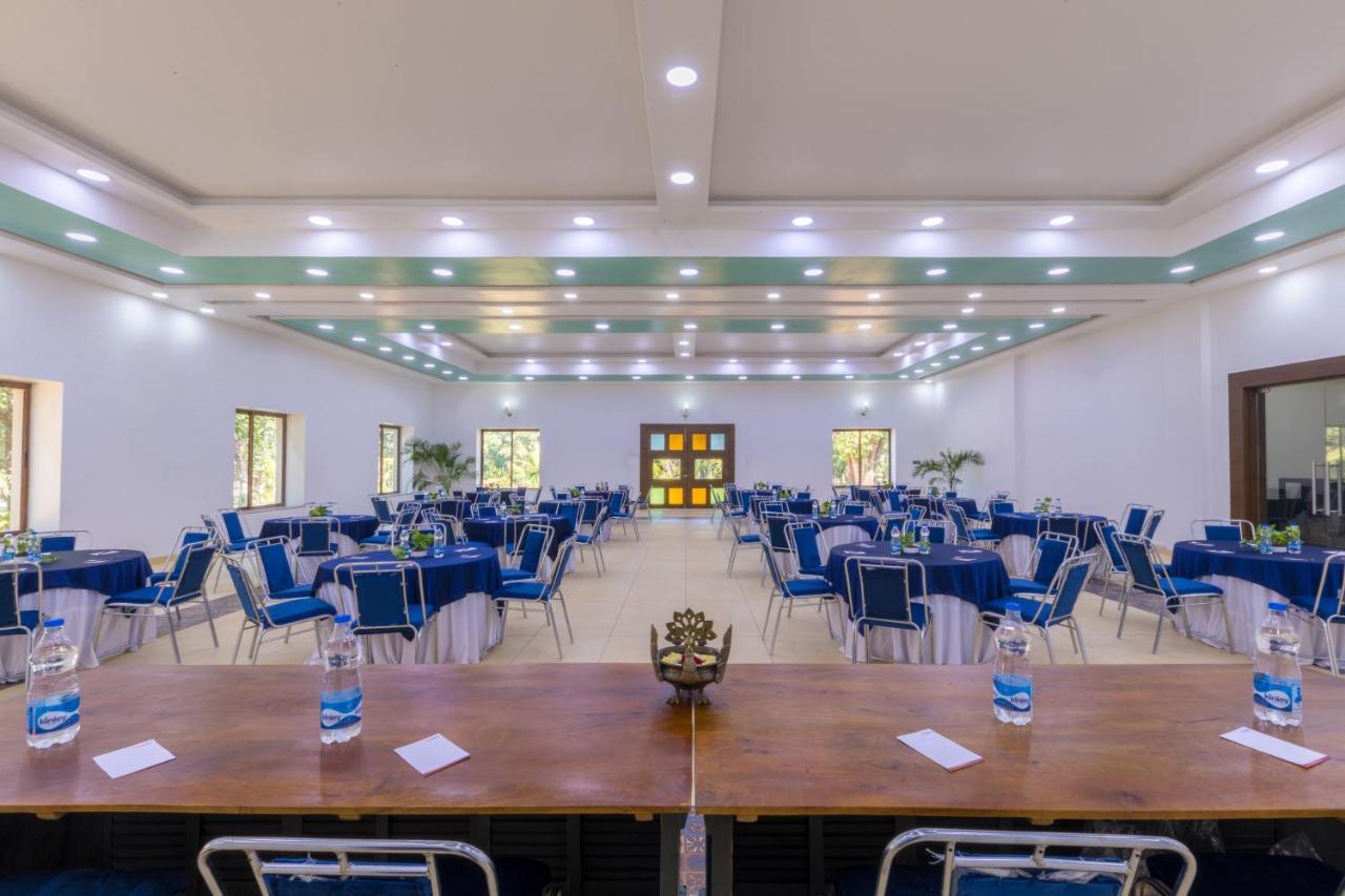 Sterling Padam Pench Hotel Khawasa Ngoại thất bức ảnh