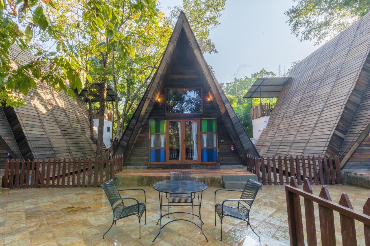 Sterling Padam Pench Hotel Khawasa Ngoại thất bức ảnh