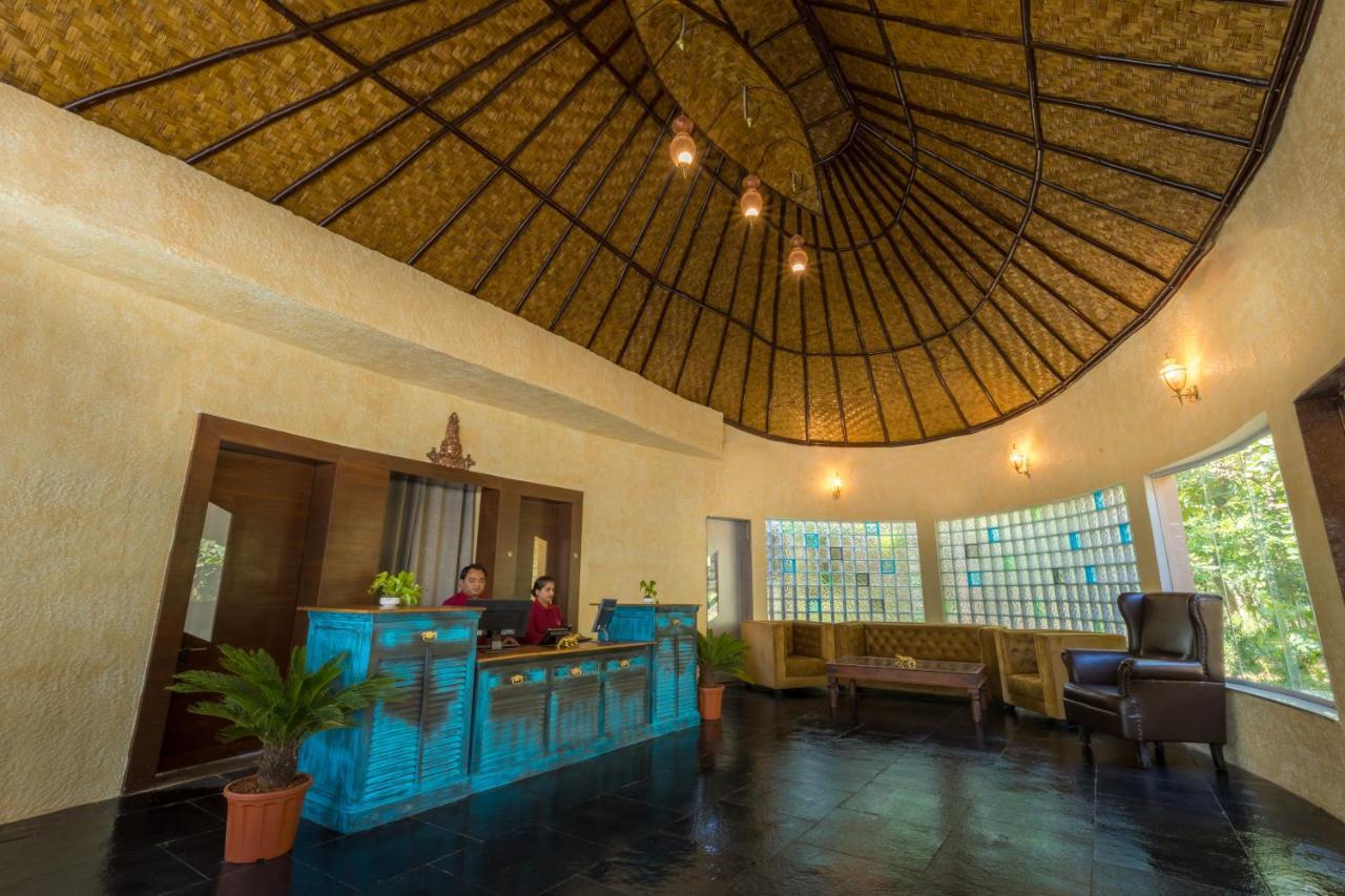 Sterling Padam Pench Hotel Khawasa Ngoại thất bức ảnh