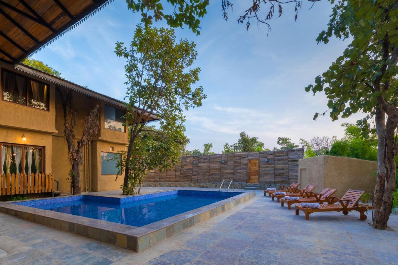 Sterling Padam Pench Hotel Khawasa Ngoại thất bức ảnh